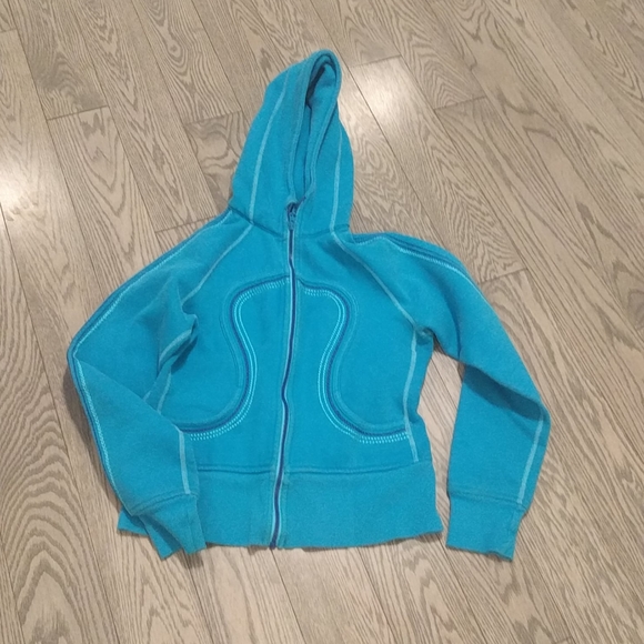 Beautiful hoody by Lululemon 🍀